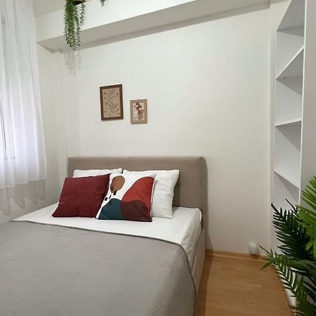 Charming 2 Bedroom Apartment Üsküp Dış mekan fotoğraf